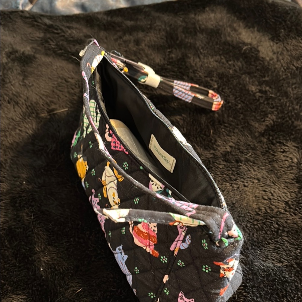 Quilted Cat Print Crossbody Bag - Picture 2 of 7